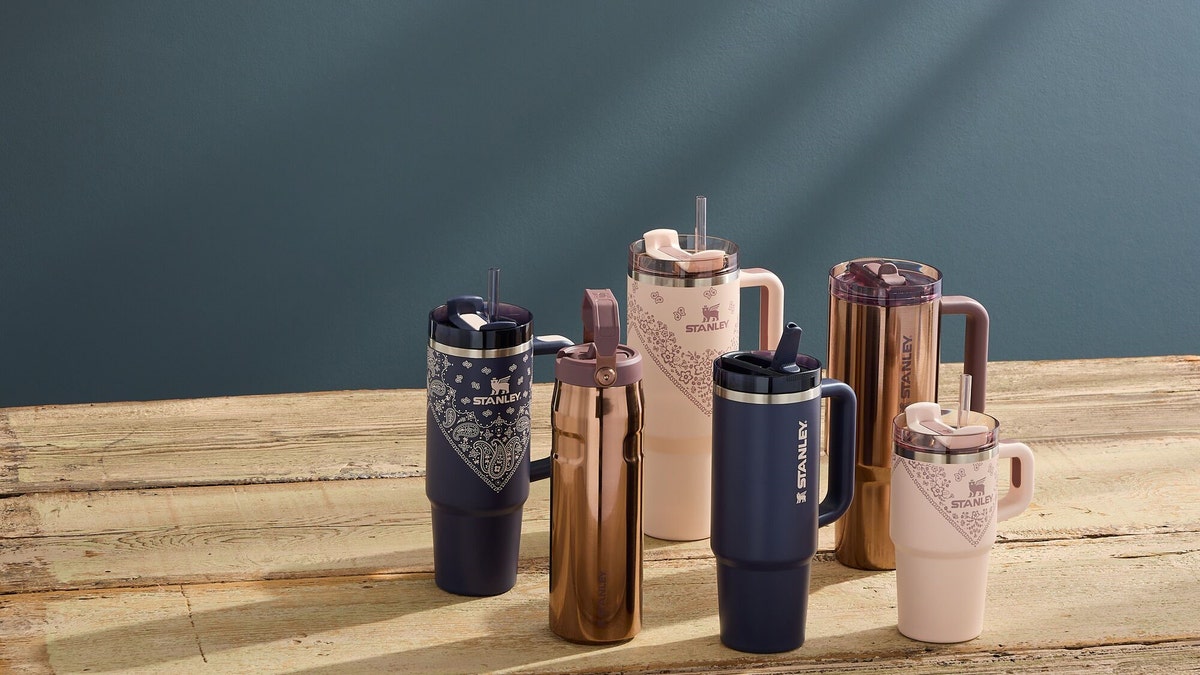 新品　 ステンレスプレート　ローズゴールド35.8x3cm Stanley launches its summer collection, Messa Rose, featuring 3