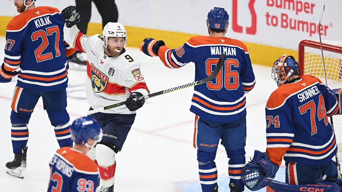 Sam Bennett celebrates goal