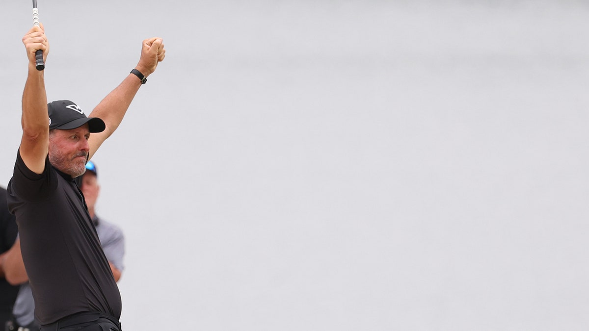 LIV Golf Virginia: Phil Mickelson hits incredible shot 3 Phil Mickelson celebrates
