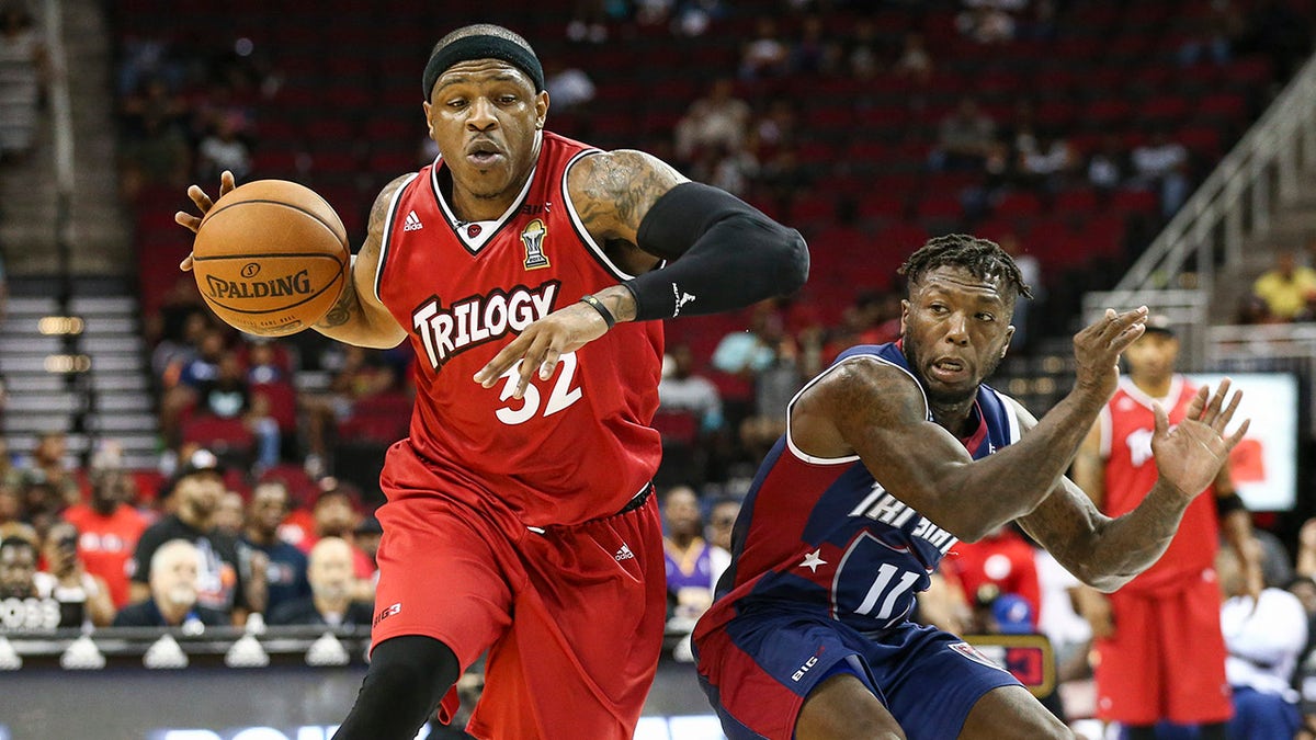 Rashad McCants dribbles