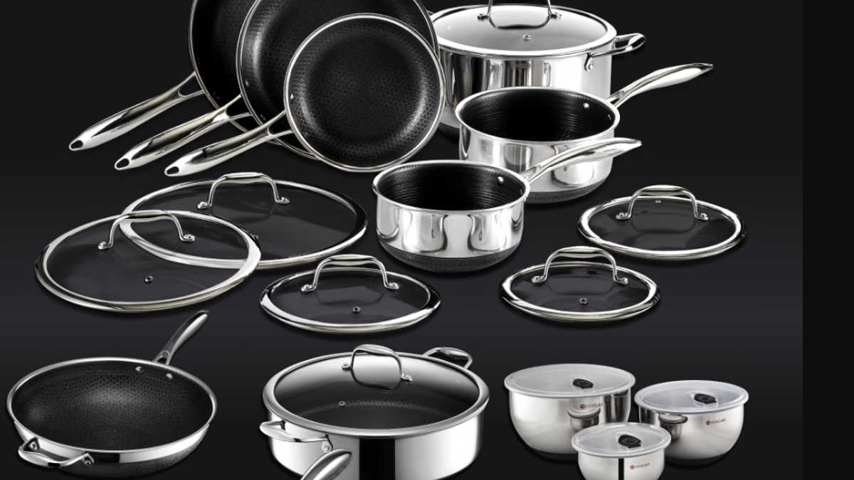 This bundle includes BBQ accessories.