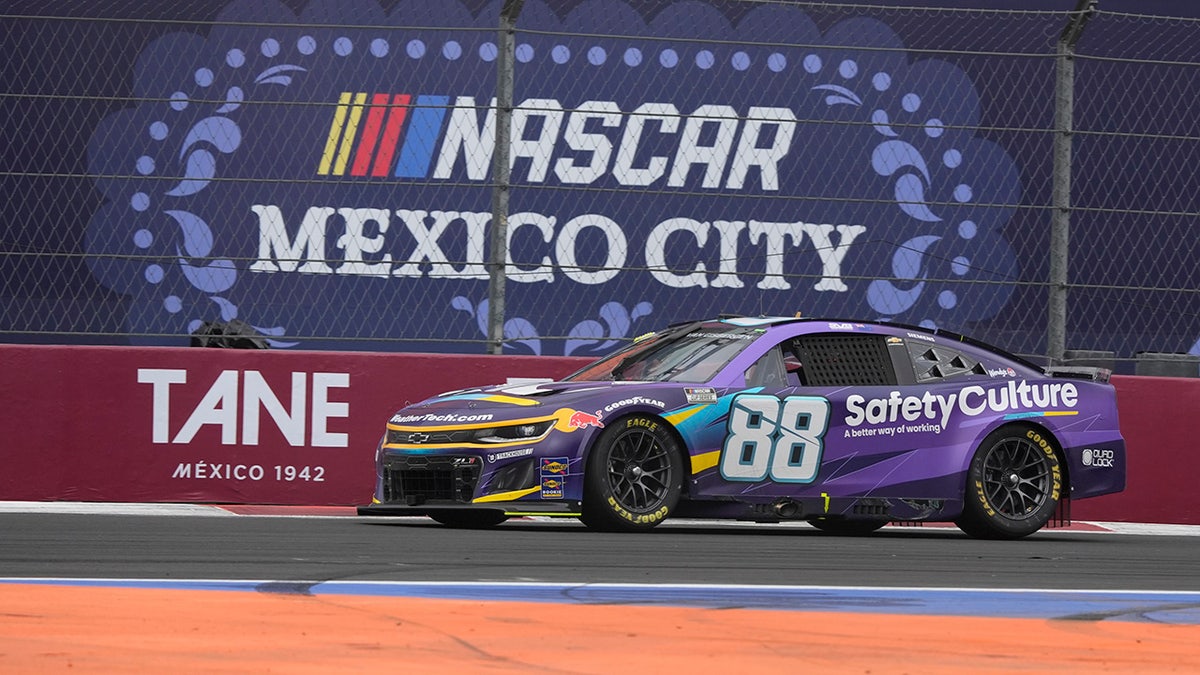 Shane van Gisbergen drives