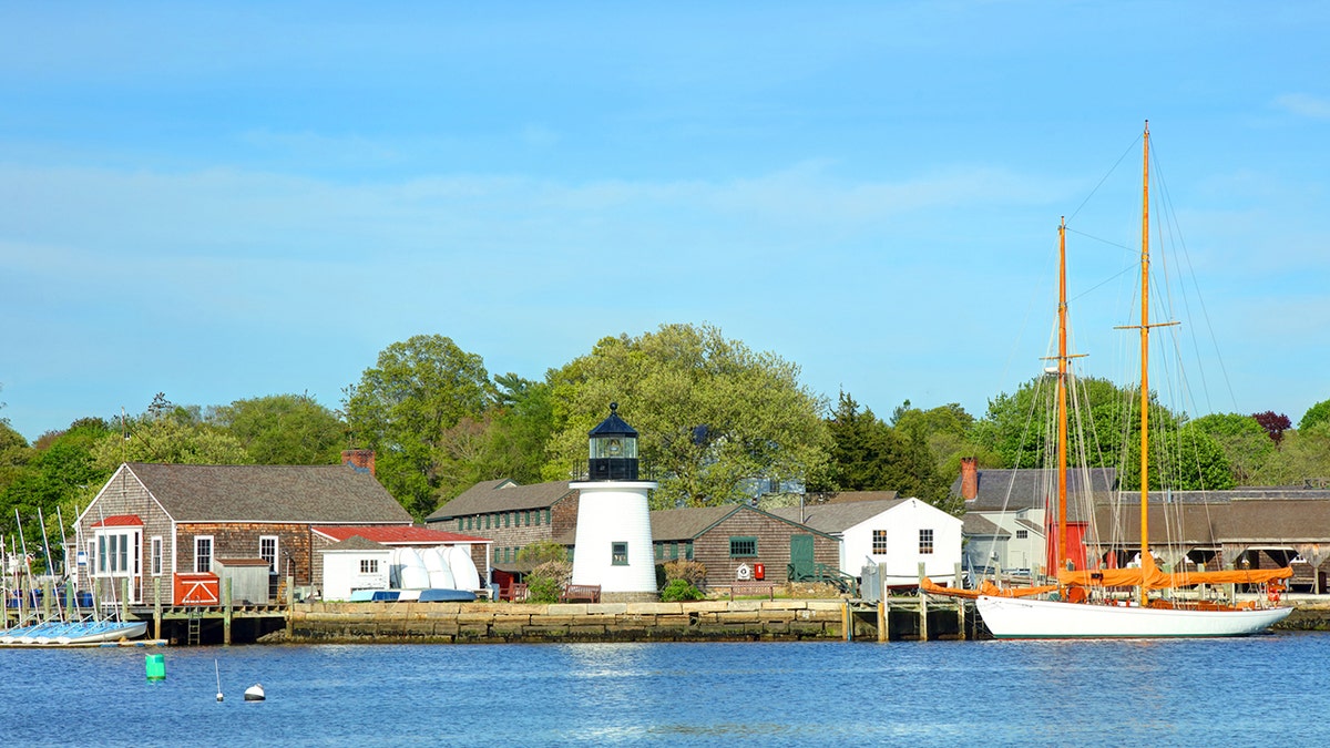 summer travel mystic ct