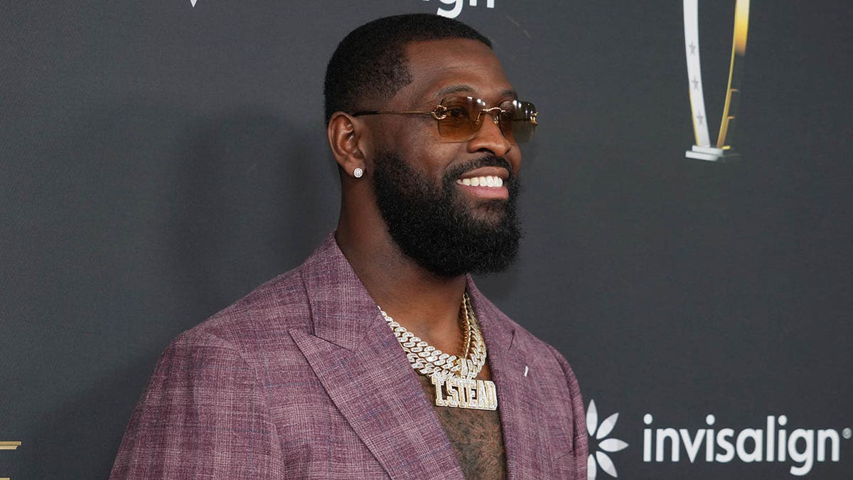 Terron Armstead smiles on red carpet