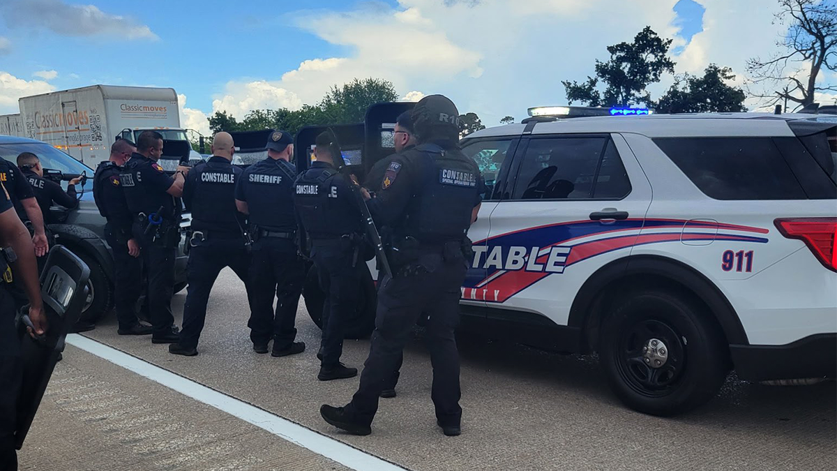 Harris County Berernic County 4 Deputi