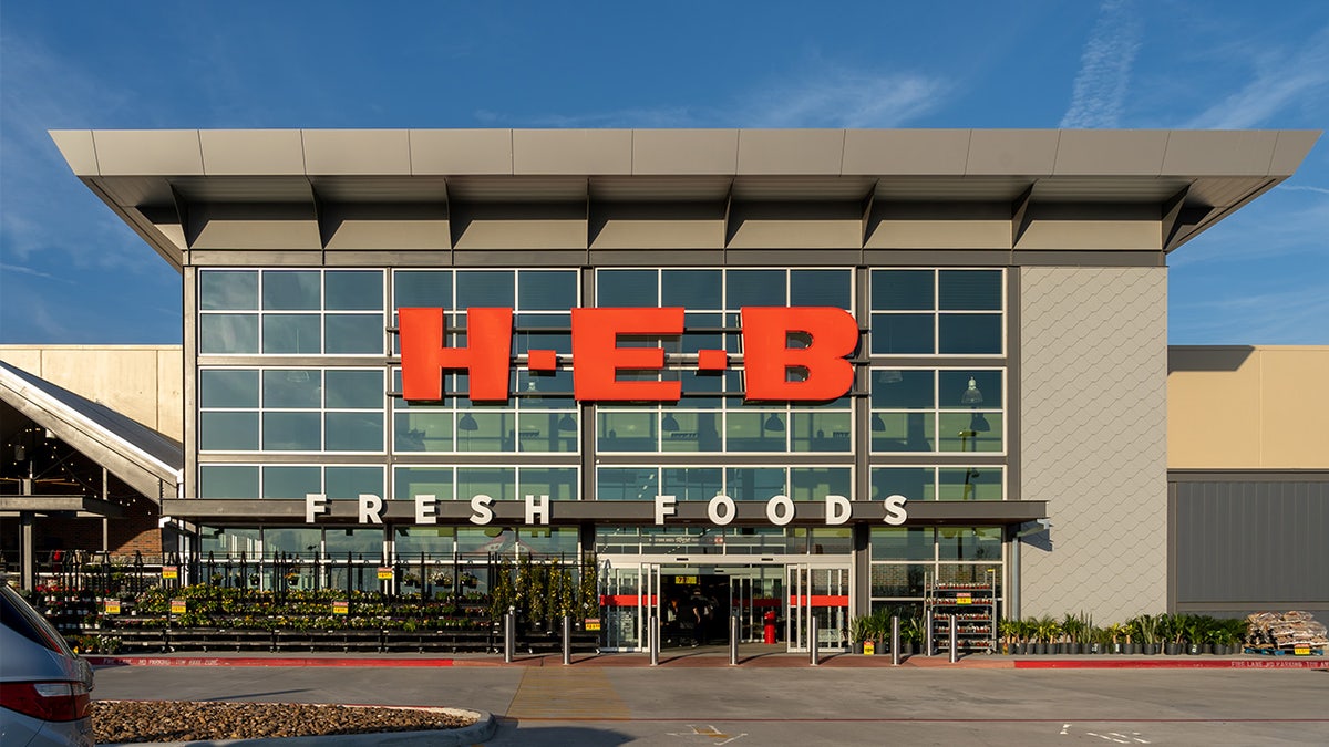 H-E-B supermarket exteriors