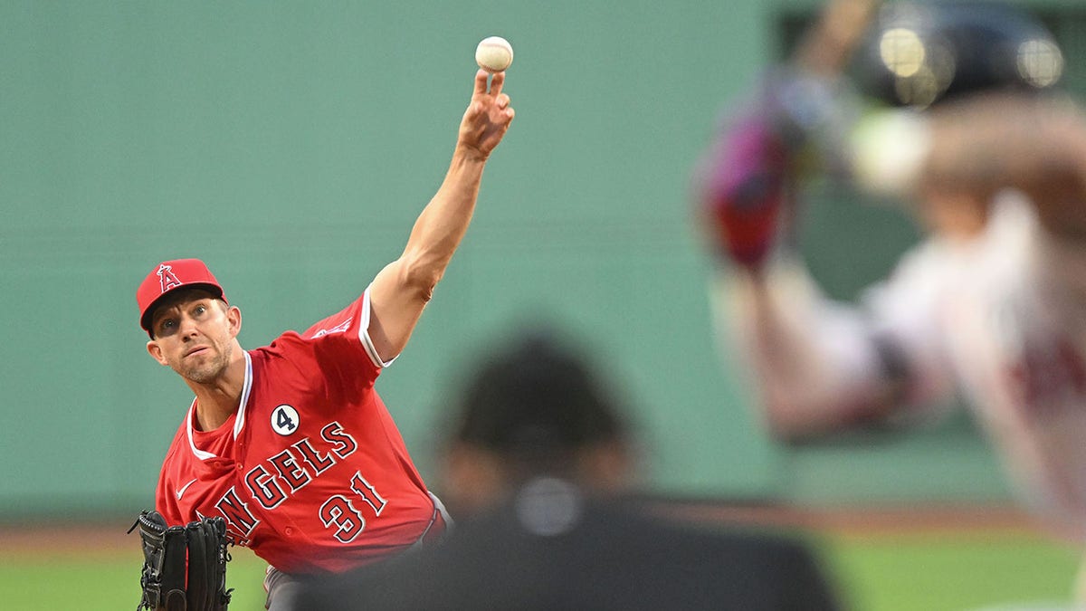 Tyler Anderson pitches