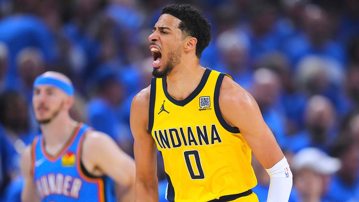 Tyrese Haliburton yells