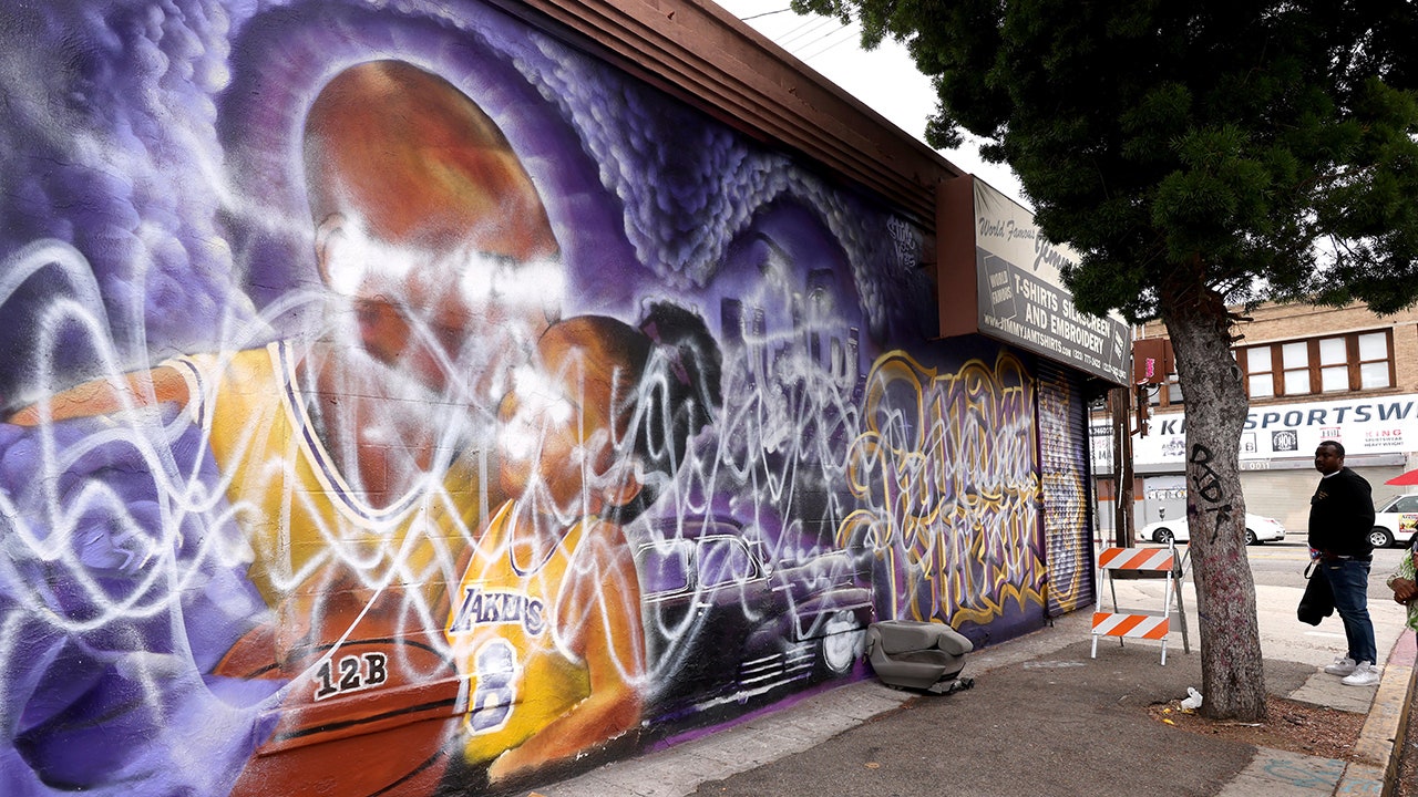 Kobe Bryant mural defaced days before LA riots pop off | Fox News