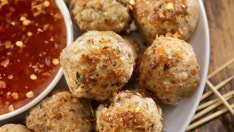 Doctor claims Thai restaurant's spicy dish left her 'permanently' harmed: 'Will forever be damaged'