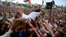 ‘Death to IDF’ chants at UK festival spark outrage amid rising antisemitism - Fox Business News
