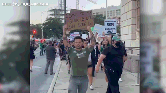Former Marine trolls anti-ICE protesters in Texas to promote comedy show - Fox News
