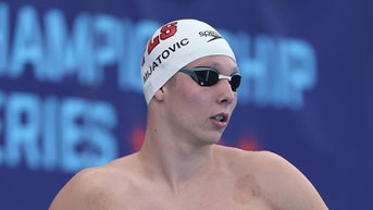 16-year-old swimmer turns heads after breaking Olympic legend's time - Fox News