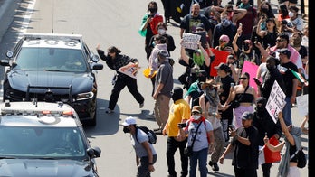 Trump administration has stark warning for violent anti-ICE demonstrators and more top headlines