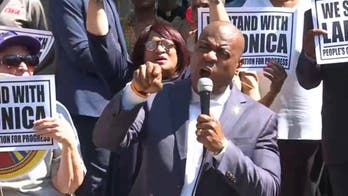 Protesters rally outside courthouse as Dem rep faces charges for Newark ICE facility incident