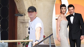 Orlando Bloom arrives solo for Jeff Bezos, Lauren Sanchez wedding amid Katy Perry split reports