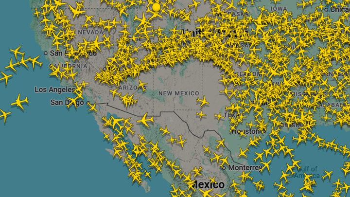 Flight radar showing planes going around Albuquerque airspace