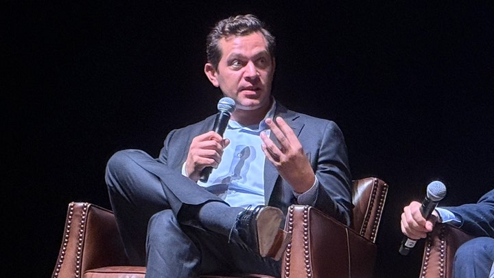 Alex Thompson speaking in Chicago