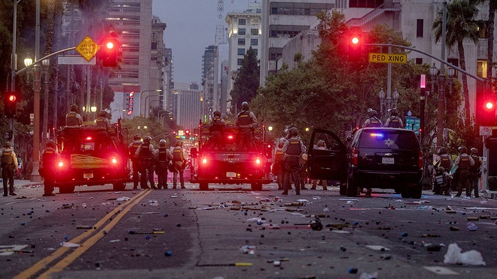 LA spirals into violence as ex-detective who worked Rodney King riots blasts leadership - Fox News