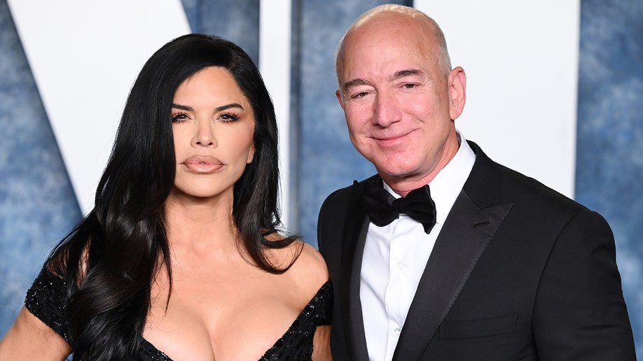 Jeff Bezos and Lauren Sanchez at the Vanity Fair Oscar Party in 2023.