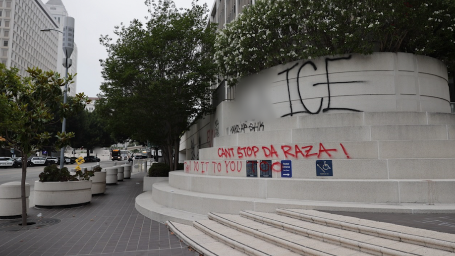 HUD graffit 