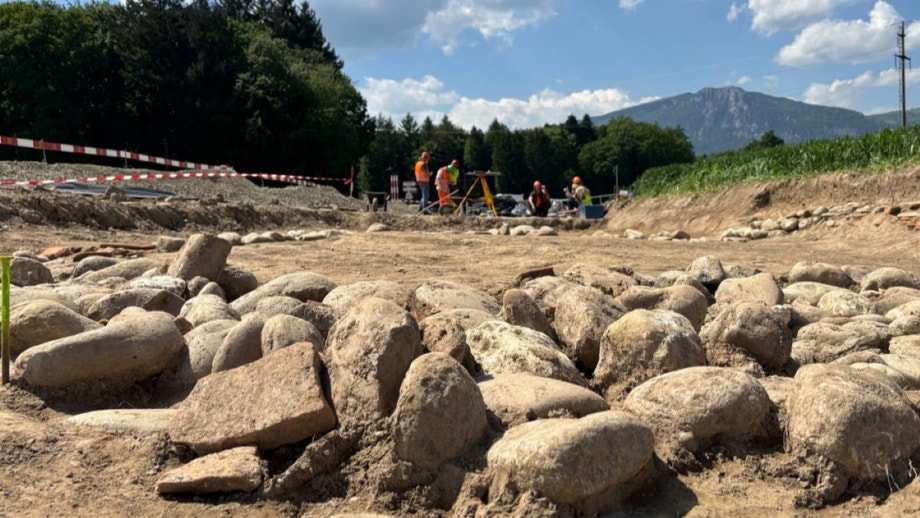 Pedestrian spots odd stones and helps lead scientists to forgotten ancient structure