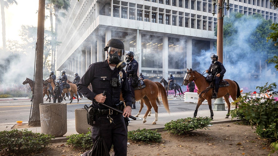 Federal judge restricts LAPD from targeting journalists with force at immigration protests