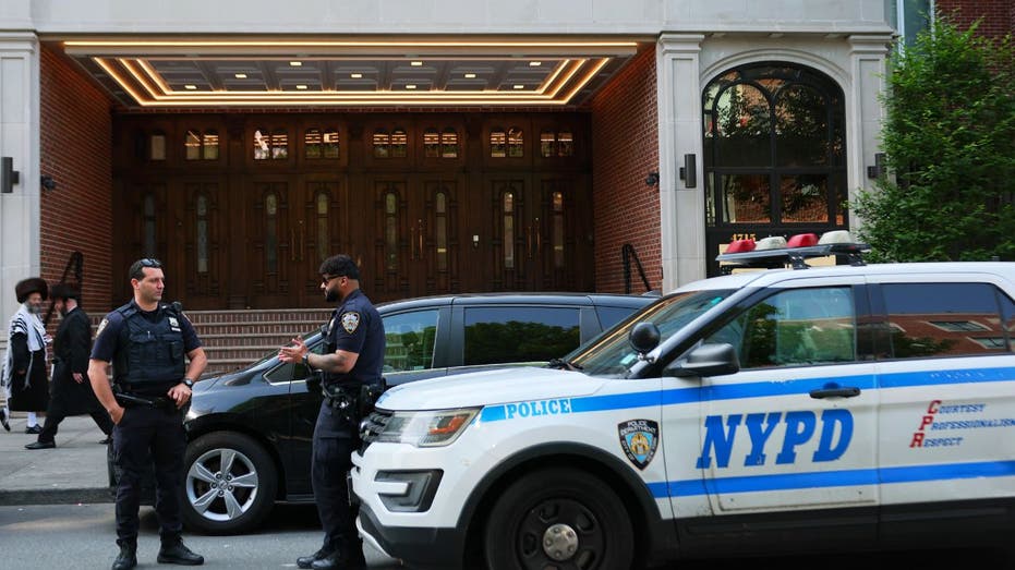 NYPD ramps up security at Jewish sites across NYC after Israeli strikes on Iran