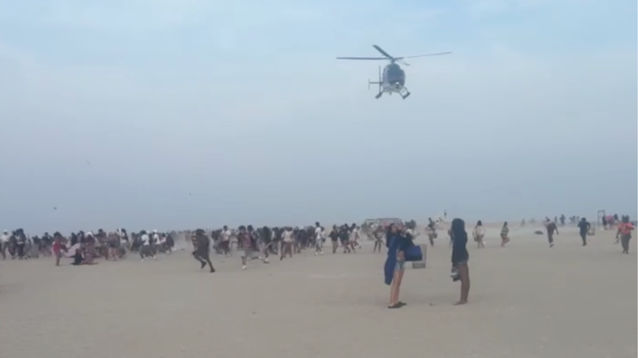 Teenagers Turn Peaceful Beach Into Chaos: Police Break Up Fights Among Youth