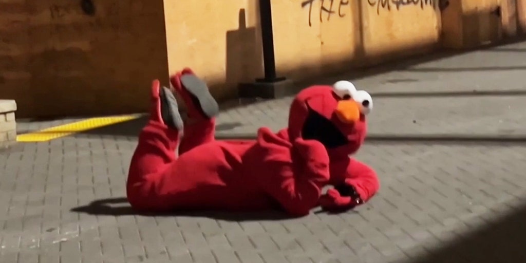 https://a57.foxnews.com/static.foxnews.com/foxnews.com/content/uploads/2025/07/1024/512/elmo-2.jpg?ve=1&tl=1