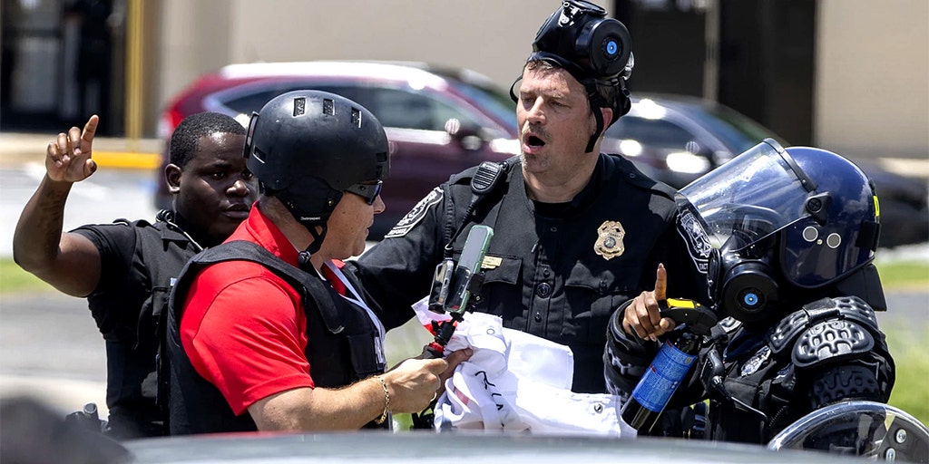 https://a57.foxnews.com/static.foxnews.com/foxnews.com/content/uploads/2025/07/1024/512/mario-guevara-police-encounter.jpg?ve=1&tl=1
