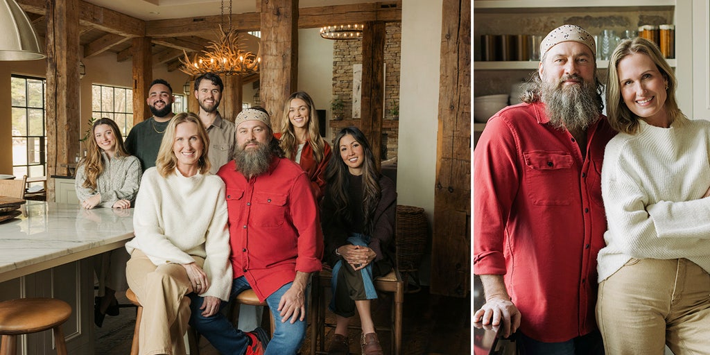 https://a57.foxnews.com/static.foxnews.com/foxnews.com/content/uploads/2025/07/1024/512/robertson-family.jpg?ve=1&tl=1