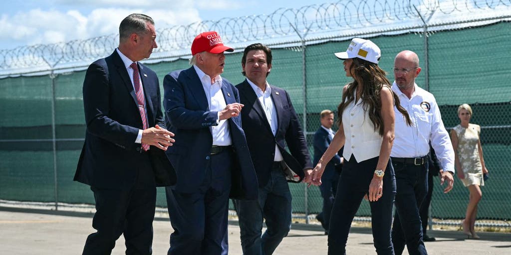 https://a57.foxnews.com/static.foxnews.com/foxnews.com/content/uploads/2025/07/1024/512/trump-alligator-alcatraz-1.jpg?ve=1&tl=1
