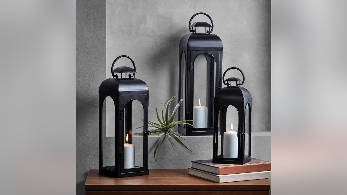 Elevate your yard with ambient lighting.