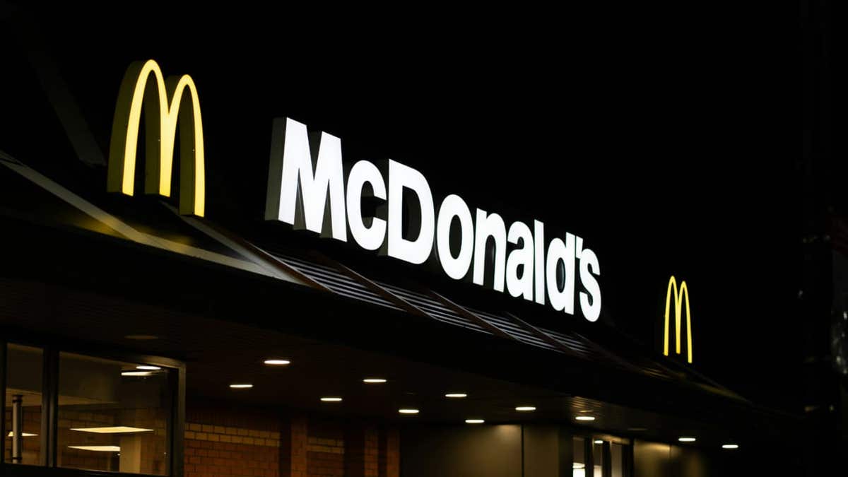 mcdonald's sign