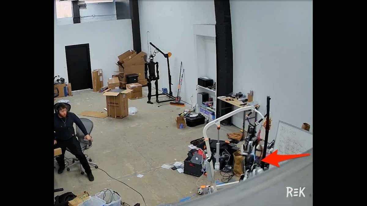 Viral rogue robot sparks new AI safety fears