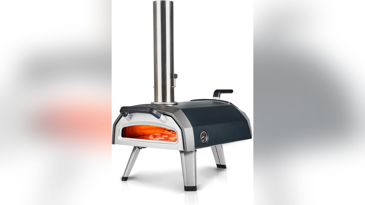 This ultra-portable pizza oven allows you to make artisan-style pizzas in under a minute. 