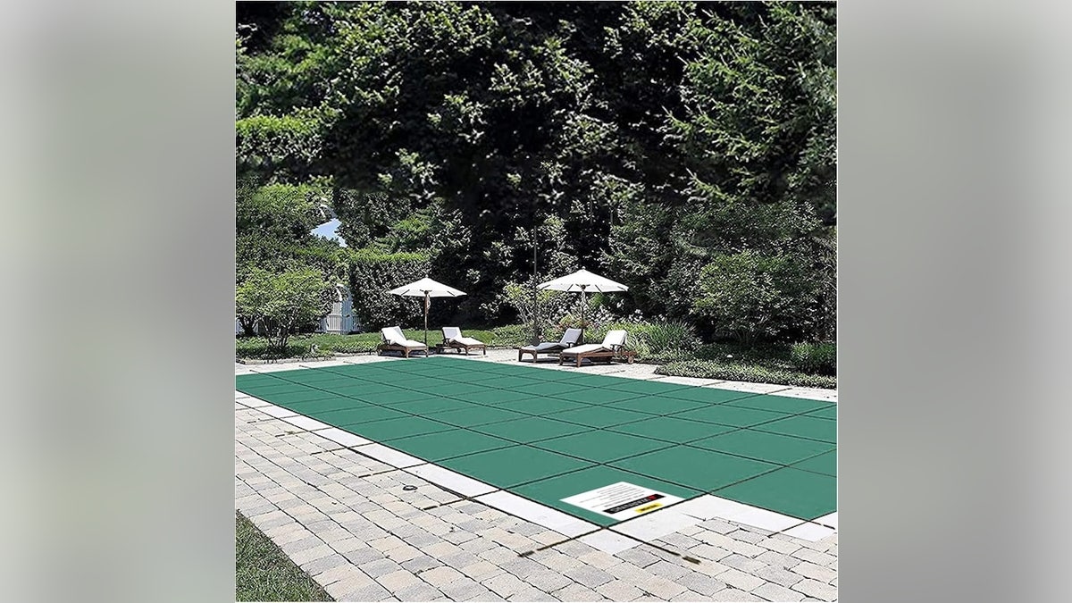 This mesh safety cover is designed to meet required safety standards and withstand heavy loads.