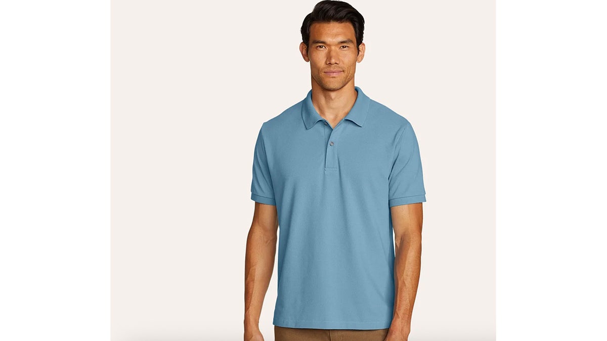 This 100% cotton polo oppose repeats and provides breathing.