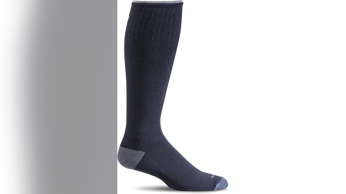 Offering firm compression in a stylish merino-blend, these socks combine performance with comfort.