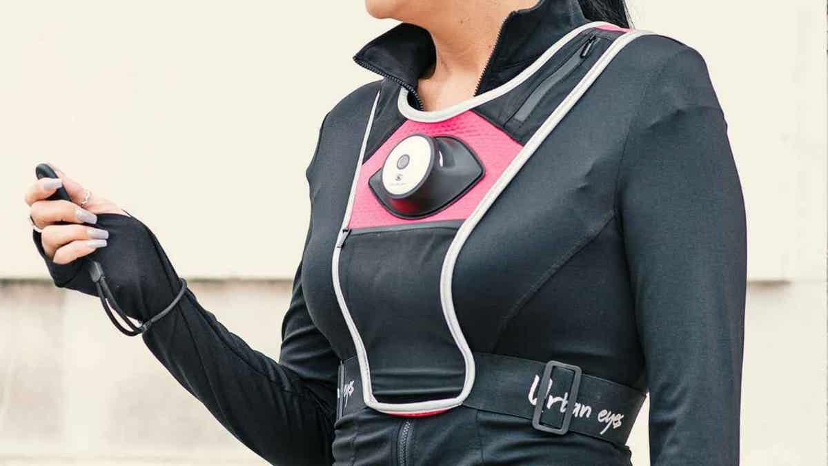 camera vest 4