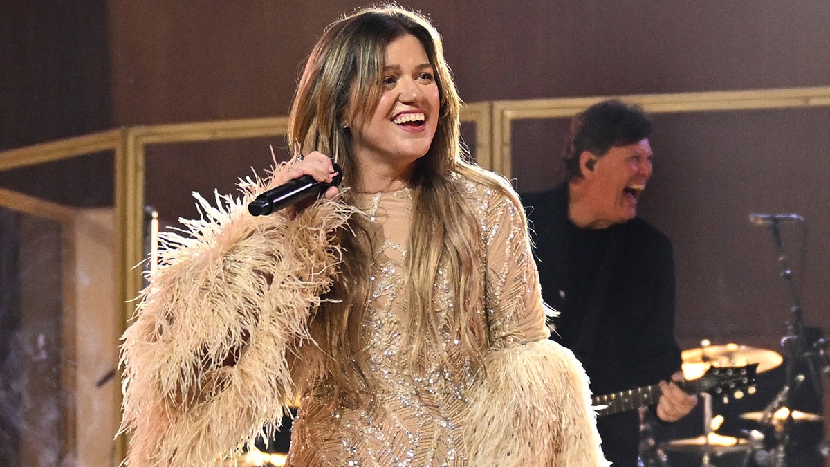 Kelly Clarkson connected shape during nighttime 1 of her Studio Sessions residency successful Las Vegas.