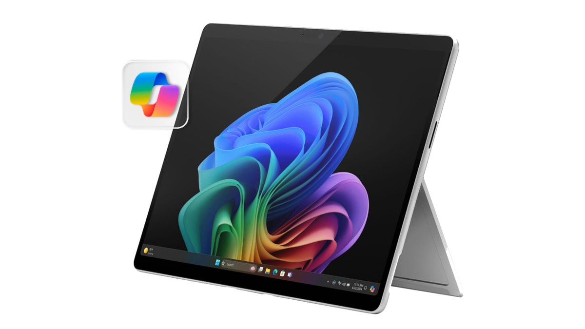 Go between a laptop and a tablet whenever you want. 