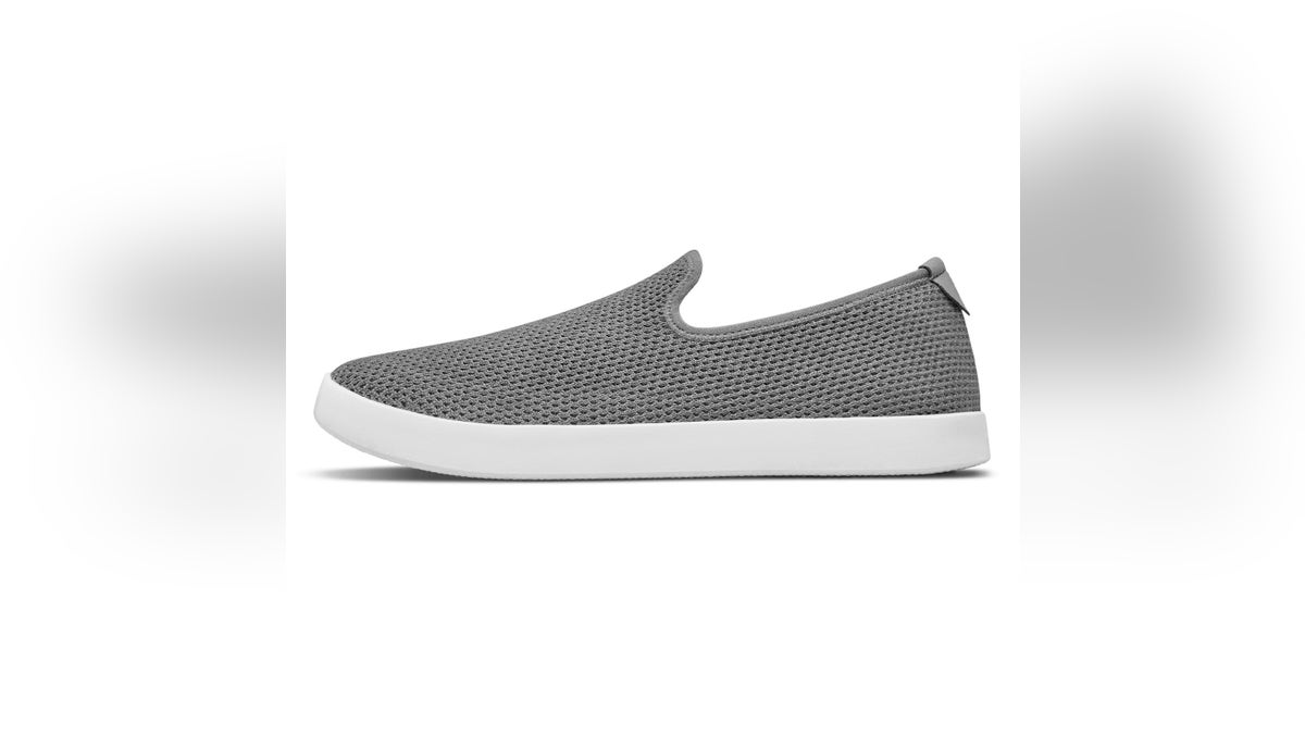 Made from eucalyptus tree fiber fabric, these slip on lounger shoes are lightweight, breathable and machine washable.