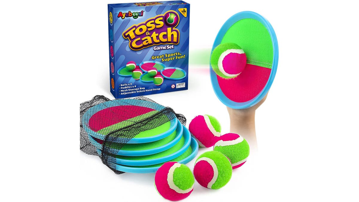 An easy-to-play, waterproof game.