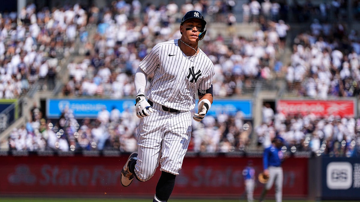 Aaron Judge reacts