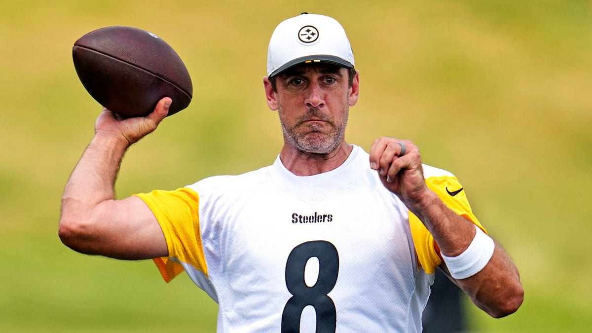 Pittsburgh Steelers quarterback Aaron Rodgers throws a pass during practice at the team’s NFL football training camp, in Latrobe, Pa., Thursday, July 24, 2025. 