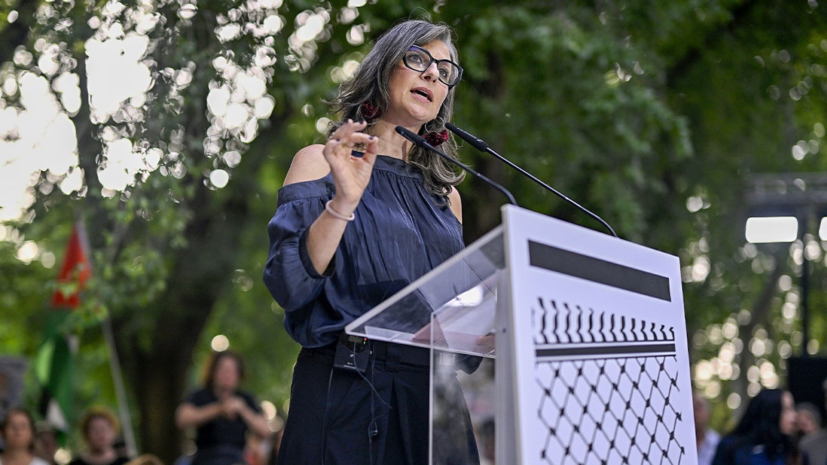 Extrapostoro especial Francesca Albans fala Espanha