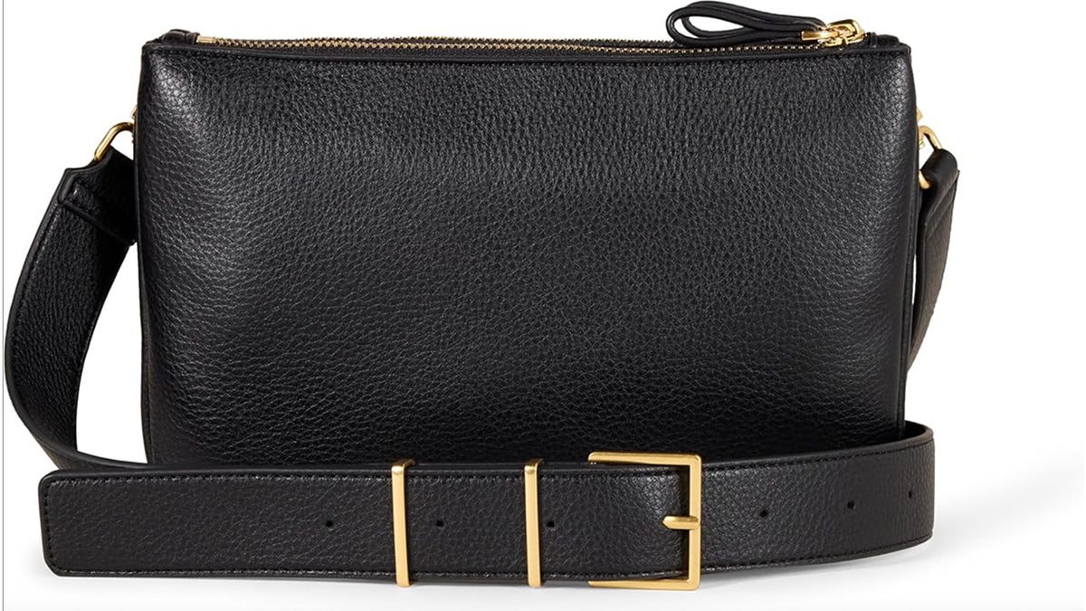 Buy this bag for a minimalist look.