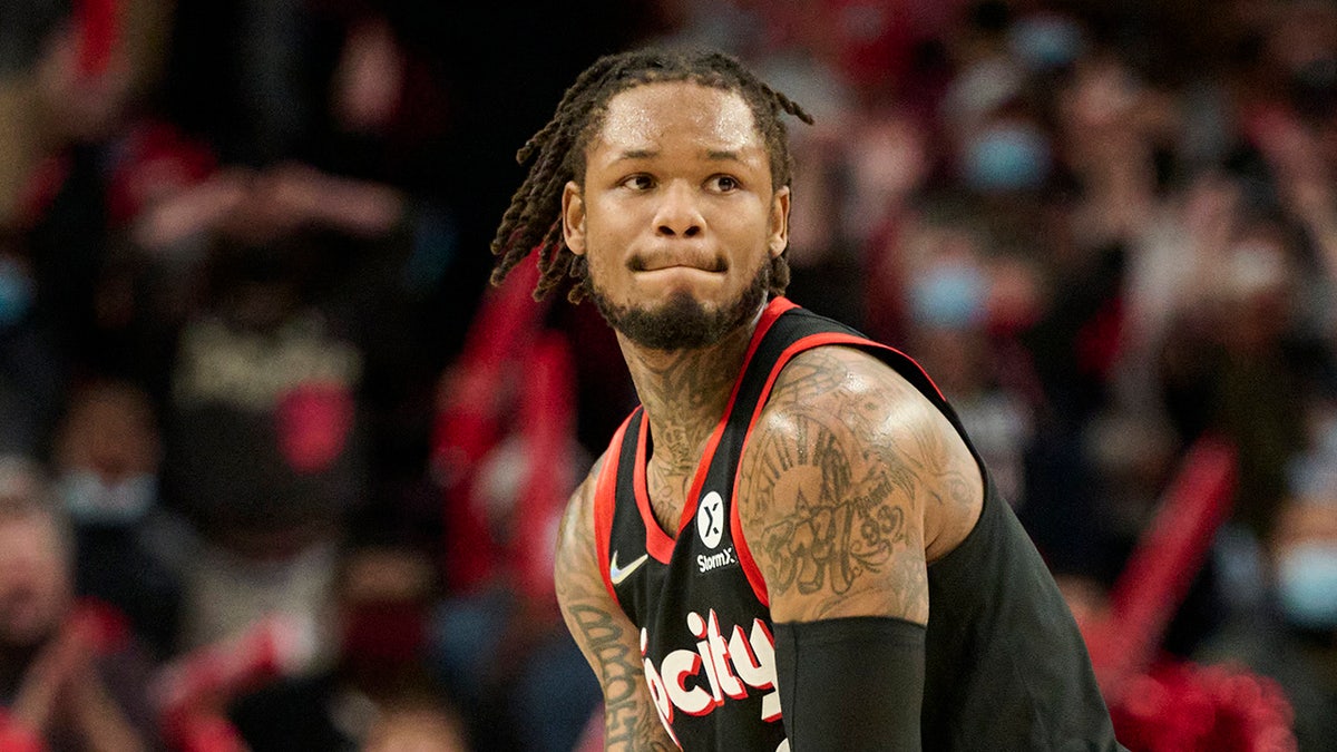 Ben McLemore reacts on court